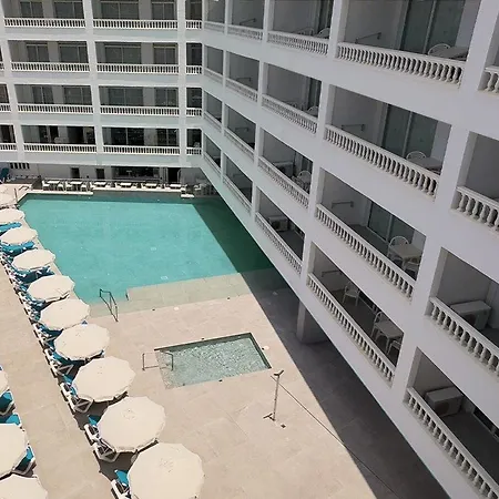 Blue Sea Lagos De Cesar 4*